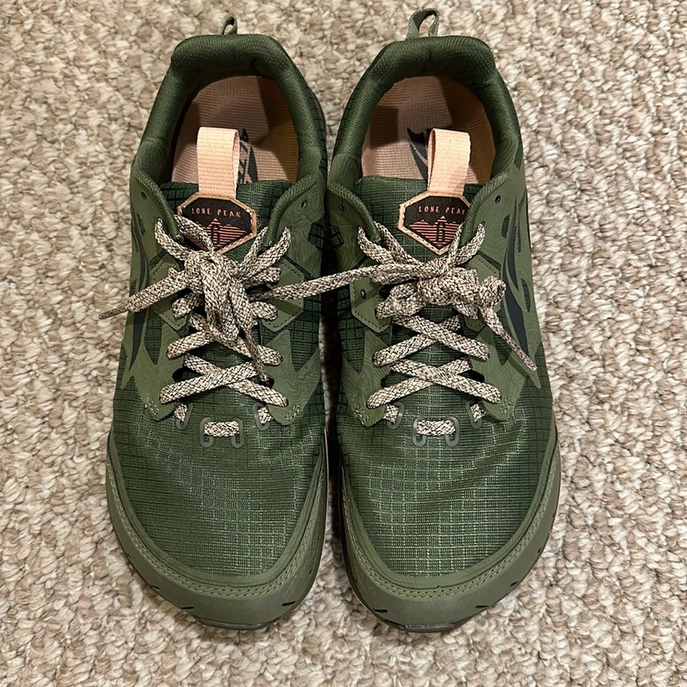 Altra Lone Peak 6 women’s running shoes size 10 Army green, like new